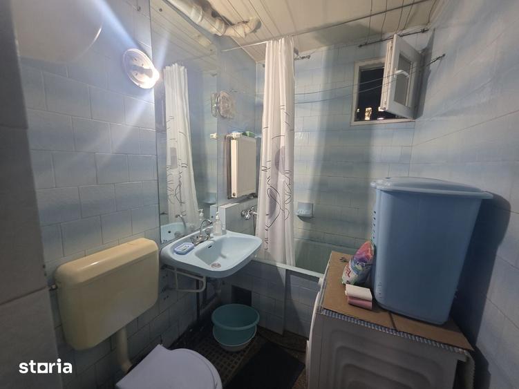 Se vinde apartament 2 camere zona Afi Mall decomandat, de renovat - 8