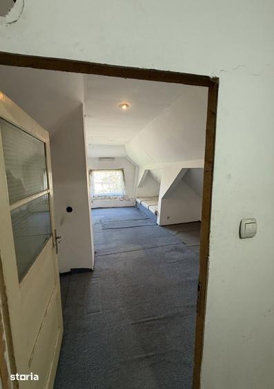 Casă cu 5 camere cu Teren 1700 Mp în Șura Mică