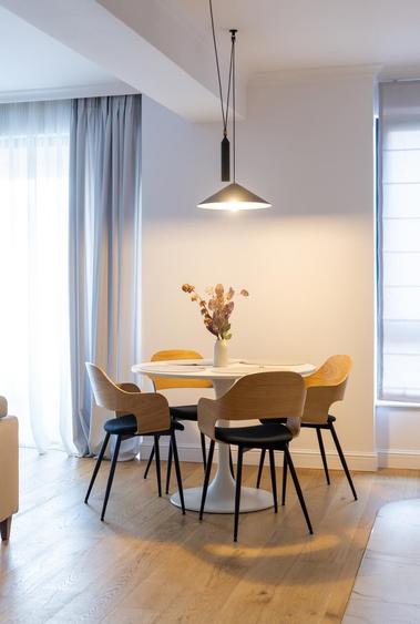 Apartament cu 3 camere decomandat în Băneasa