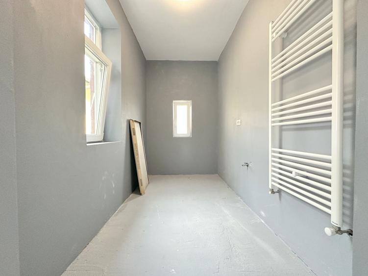 Apartament cu 3 camere decomandat în Bălcescu