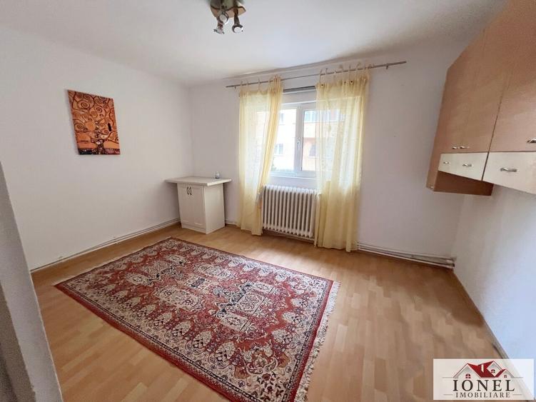 Apartament cu 2 camere în Cetate
