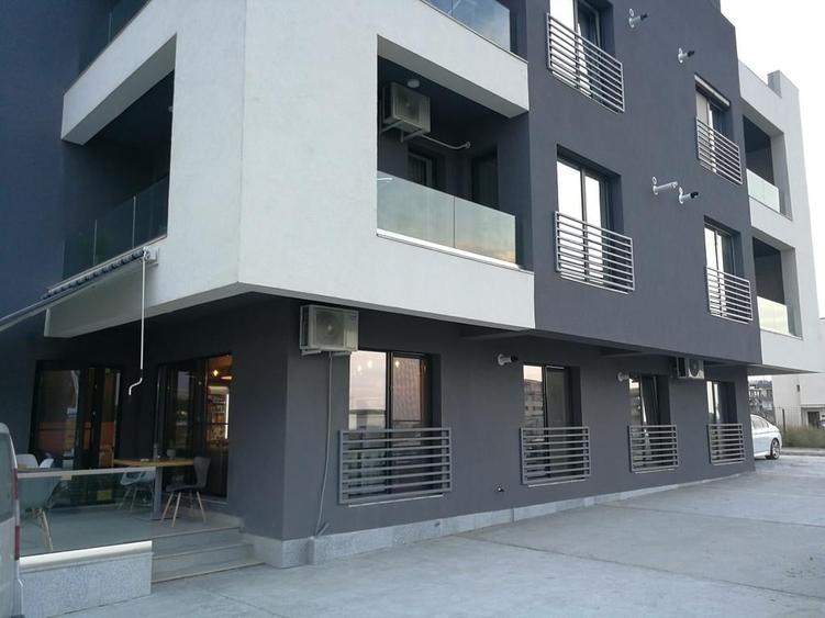 Apartament cu 2 camere decomandat, mobilat în Mamaia-Sat