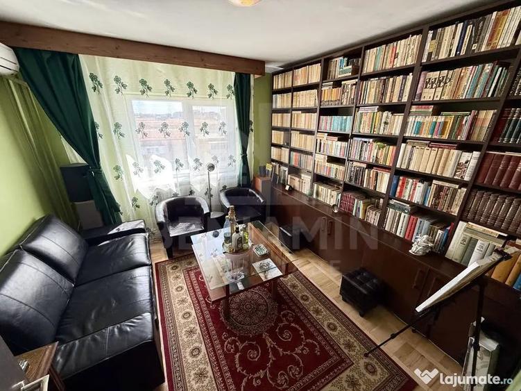Apartament cu 4 camere decomandat în Craiovița Nouă