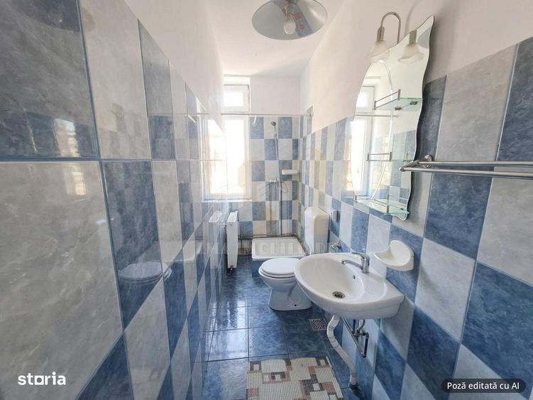 Apartament cu 4 camere decomandat în Irimești