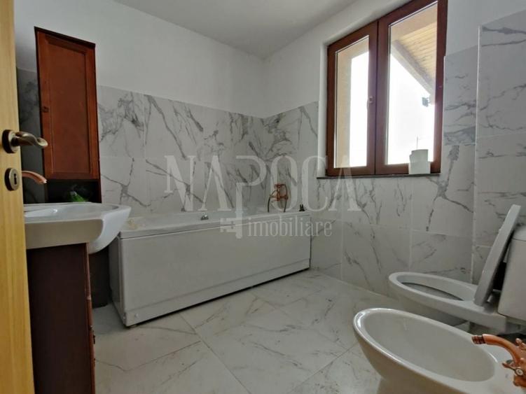 Casă individuală cu 5 camere cu Canalizare în Apahida