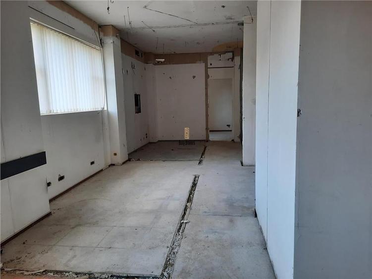 Spațiu comercial, de 150 mp, în Ultracentral