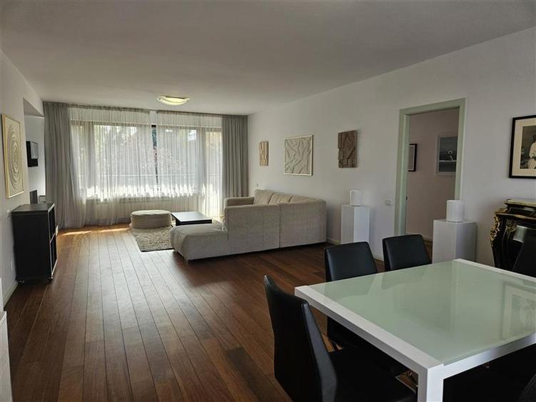 Apartament cu 3 camere semidecomandat, mobilat în Kiseleff