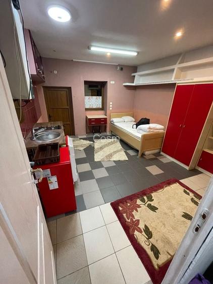 Ofer spre inchiriere garsoniera la casa in centru Sibiu