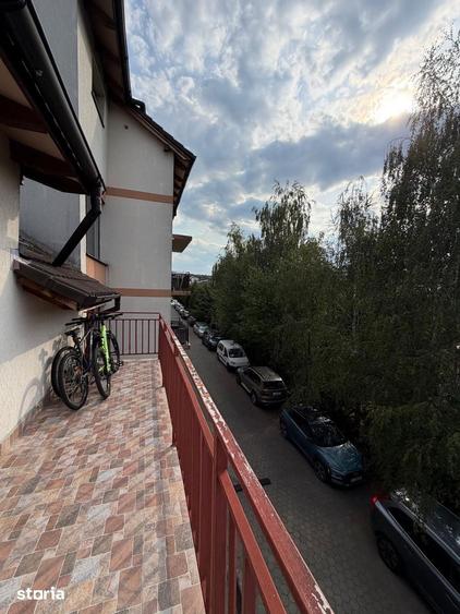 Apartament cu 3 camere decomandat în Borhanci