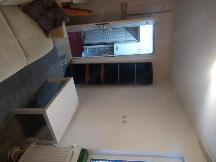 Apartament cu 2 camere semidecomandat în Lizeanu