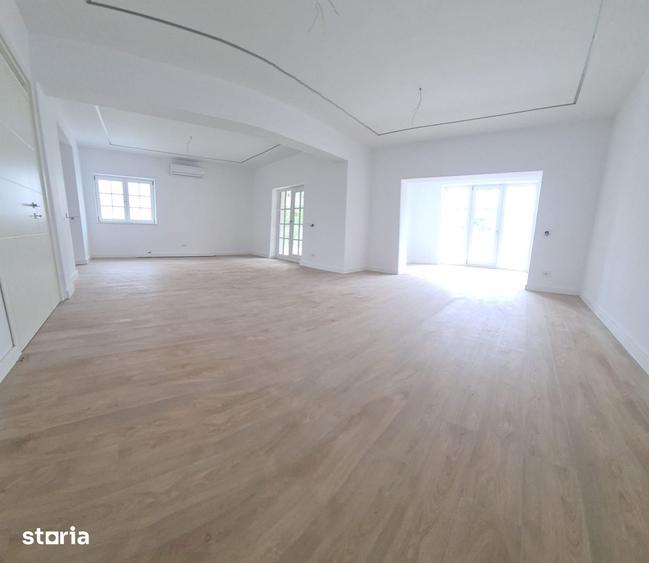 Spațiu comercial, de 4,300 mp, în Corbeanca