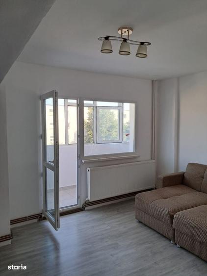 Garsonieră decomandată în Narcisa