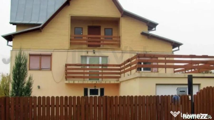 Casă cu 6 camere cu Teren 3163 Mp în Central
