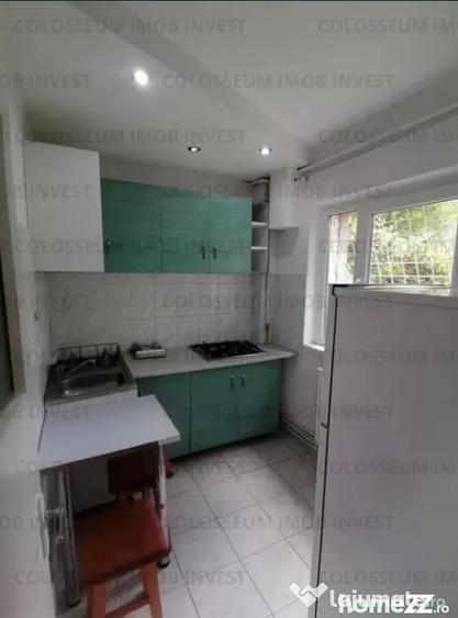 Garsonieră decomandată în Răcădău