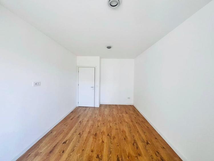 Apartament cu 2 camere semidecomandat în Pipera
