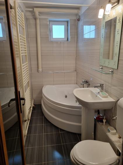 Apartament cu 2 camere decomandat în Ultracentral