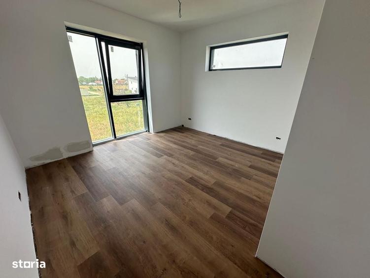 Casă cu 4 camere cu Teren 407 Mp în Ciorogârla