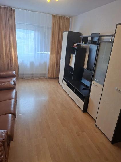Apartament cu 2 camere decomandat în Astra