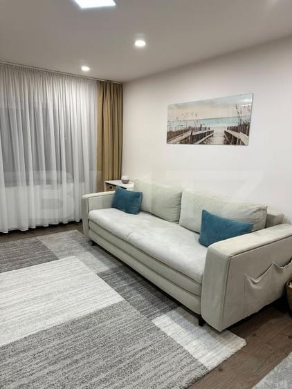 Apartament cu 3 camere decomandat, mobilat în Central