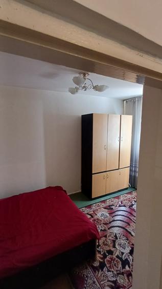 Apartament cu 3 camere semidecomandat în Antiaeriană