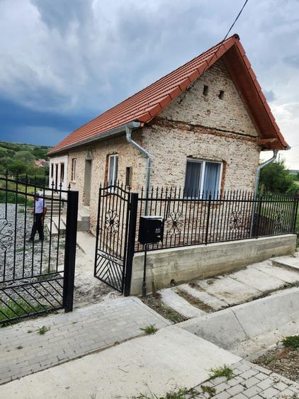 Casă cu 4 camere în Armeni