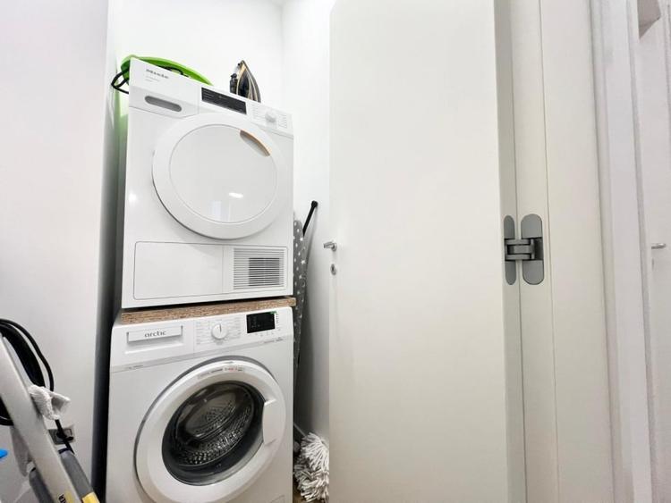 Apartament cu 3 camere, mobilat în Dacia