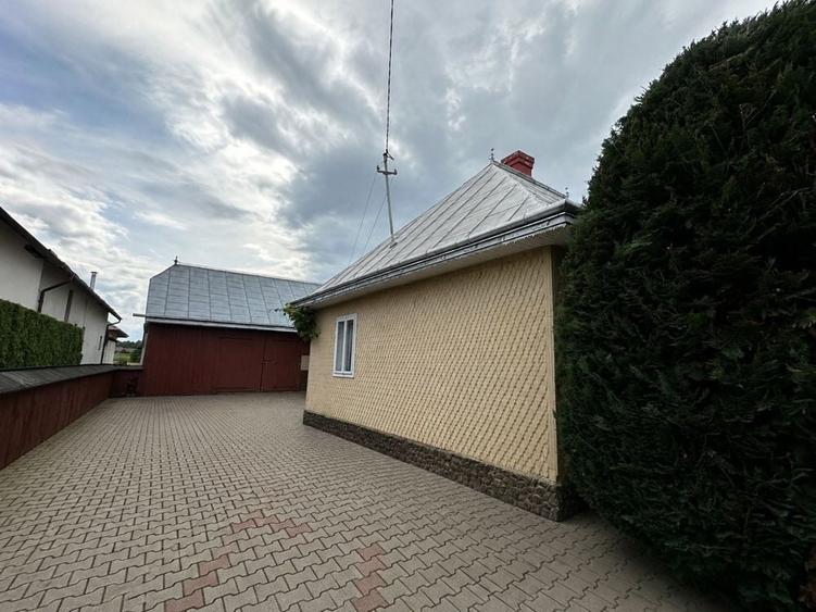 Casă cu 4 camere în Frătăuții Vechi
