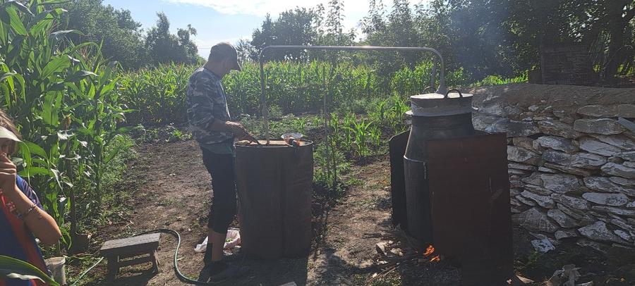 Casă individuală cu 5 camere cu Teren 2400 Mp în Războieni