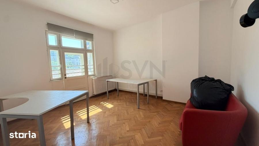 Casă cu 10 camere cu Teren 500 Mp în Floreasca