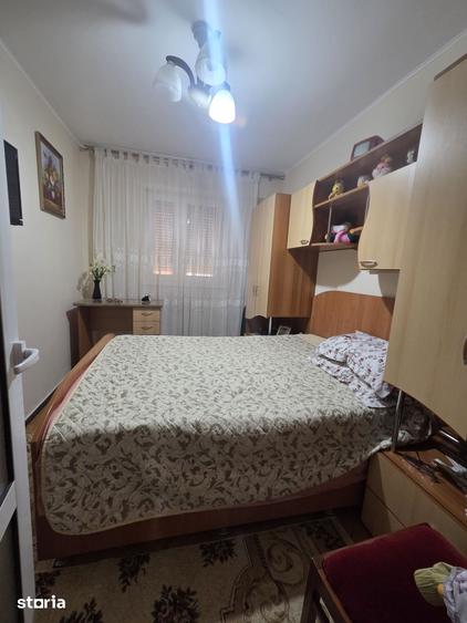 Apartament cu 3 camere decomandat în Plantelor