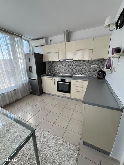 Apartament cu 2 camere semidecomandat în Centrul Civic