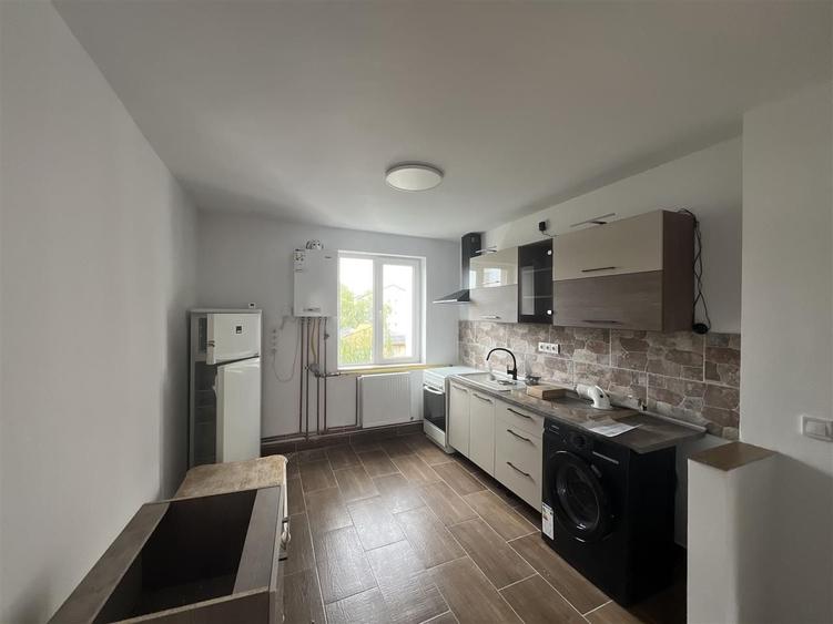 Apartament cu 3 camere decomandat în Decebal