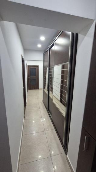 Apartament cu 3 camere decomandat în Pantelimon
