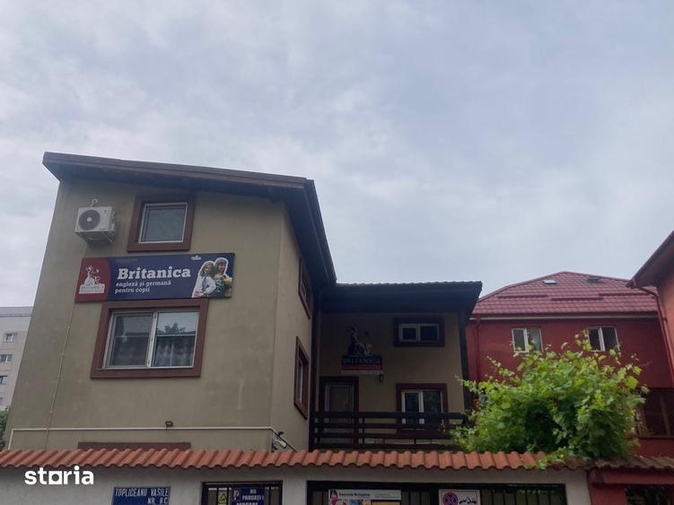 Casă cu 6 camere cu Teren 100 Mp în Rahova