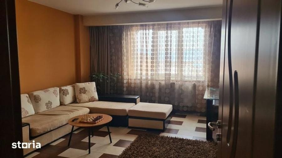 Apartament cu 3 camere în Calea Romanului