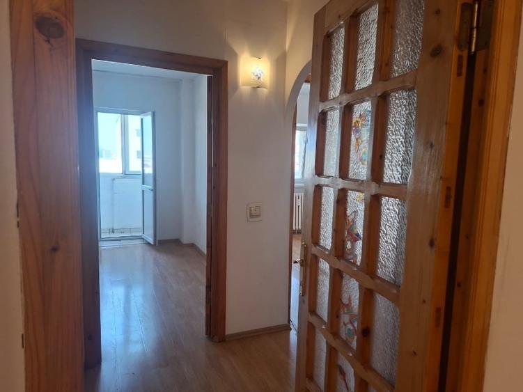 Apartament cu 2 camere decomandat în Moșilor