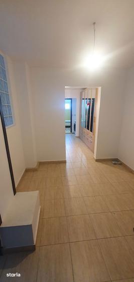 Apartament cu 3 camere în Nicolina