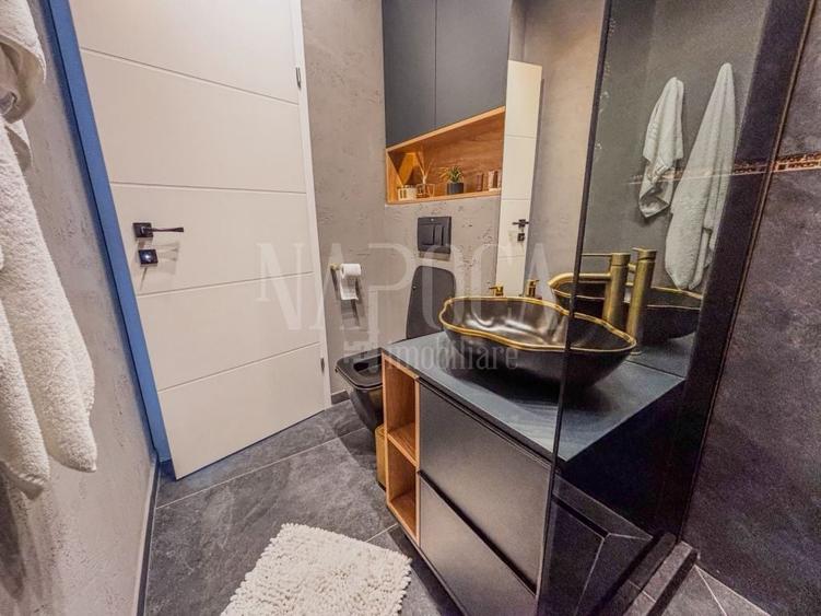 Apartament cu 3 camere semidecomandat în Florești