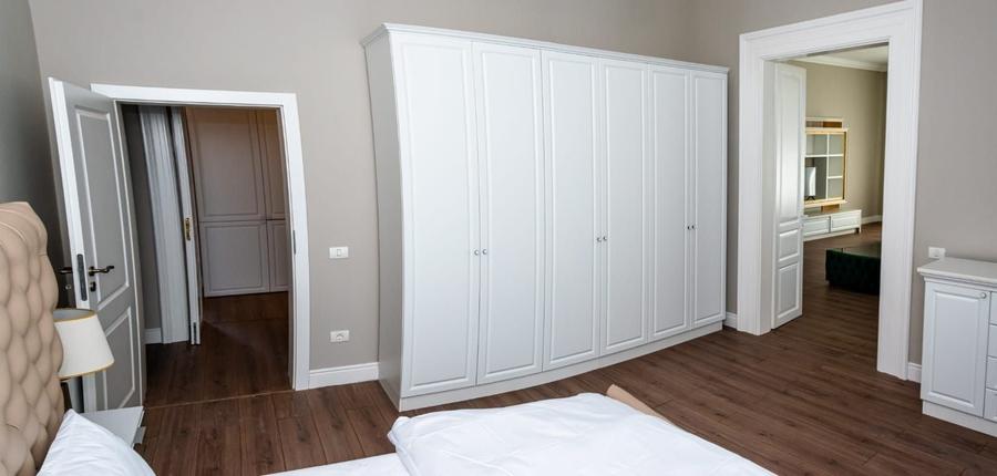 Apartament cu 2 camere, mobilat în Sinaia