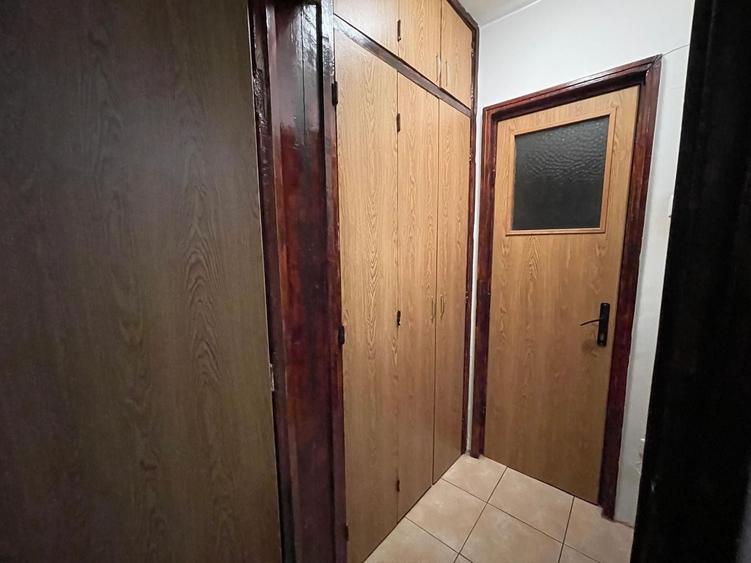 Apartament cu 2 camere semidecomandat, mobilat în Berceni