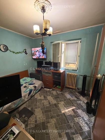 Apartament cu 3 camere semidecomandat în Brâncoveanu