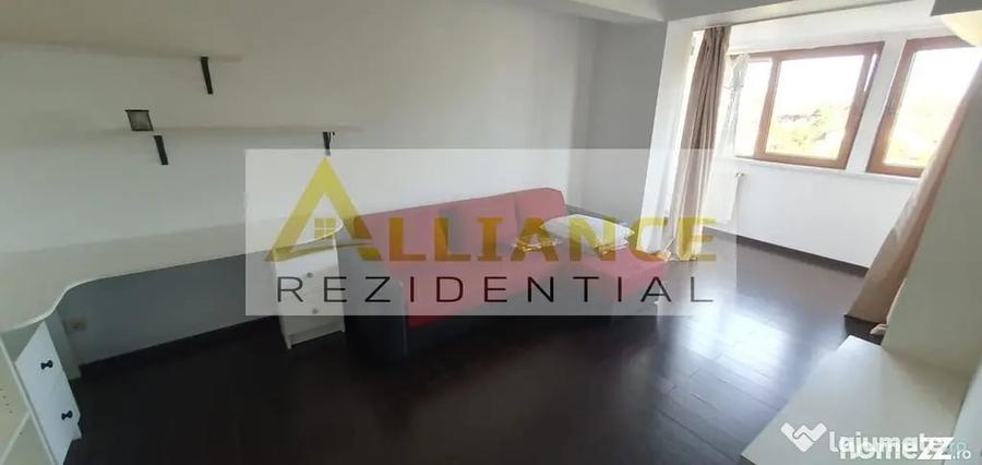 Apartament cu 5 camere decomandat în Central
