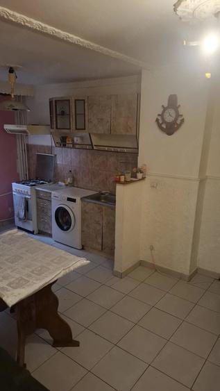 Apartament cu 2 camere decomandat în Republicii