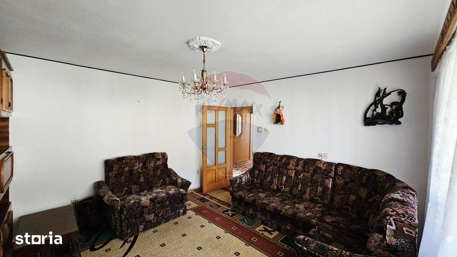 Apartament cu 4 camere în Mărăței