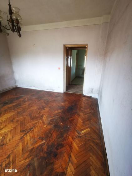Casă cu 2 camere în Central