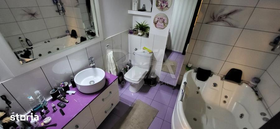 Casă cu 7 camere cu Teren 328 Mp în Dristor