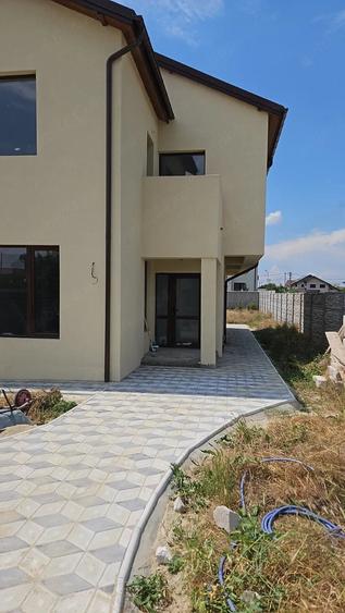 Casă cu Teren 520 Mp în Dragomirești-Deal
