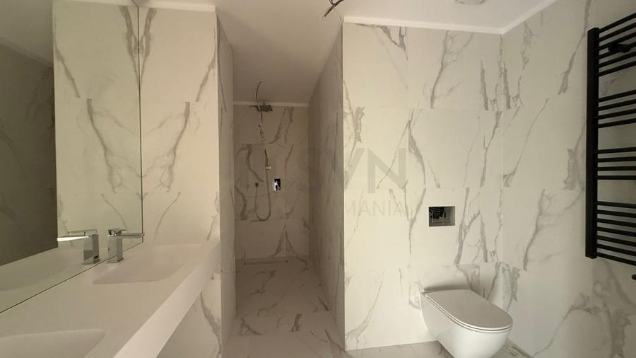 Apartament cu 4 camere decomandat în Barbu Văcărescu