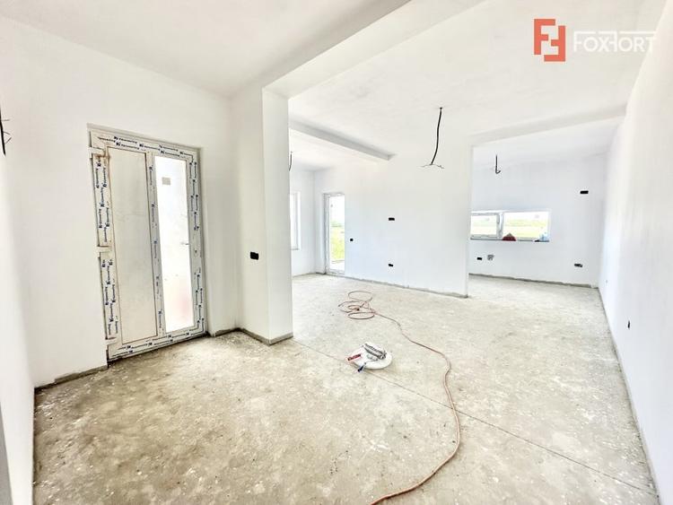 Duplex cu 3 camere cu Teren 270 Mp în Bucovăț (Remetea Mare)