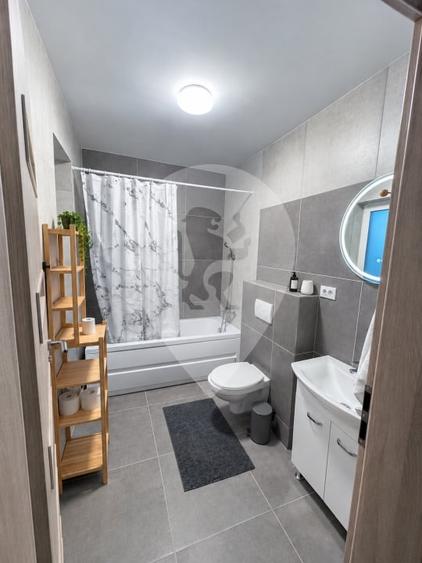 Duplex cu 4 camere cu Canalizare în Stupini